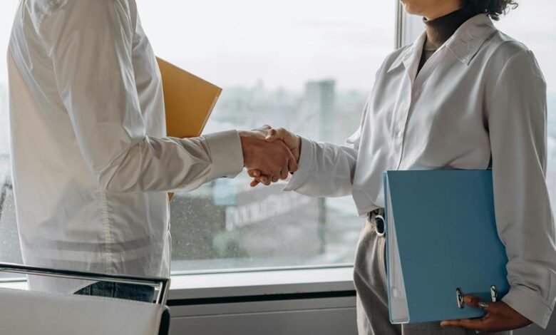 essential workplace etiquette tips